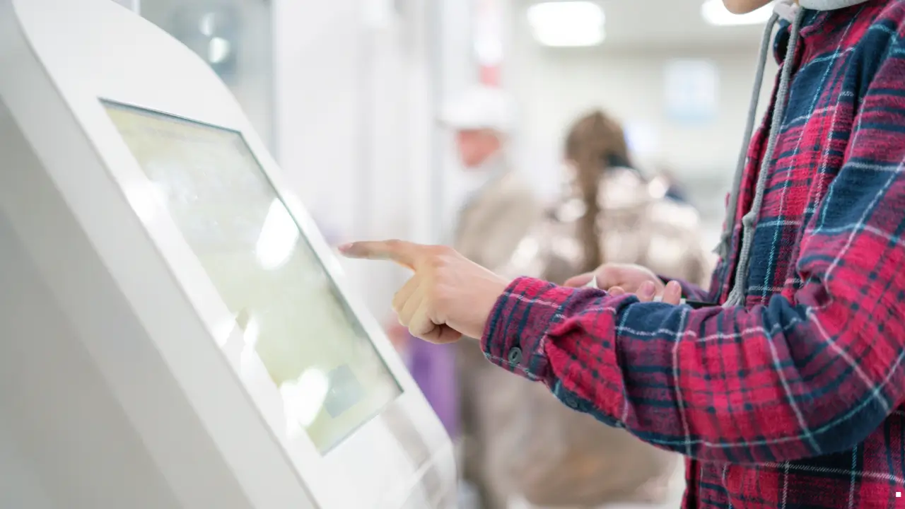 The Ultimate Guide to Customer Feedback Formats and Collection Channels