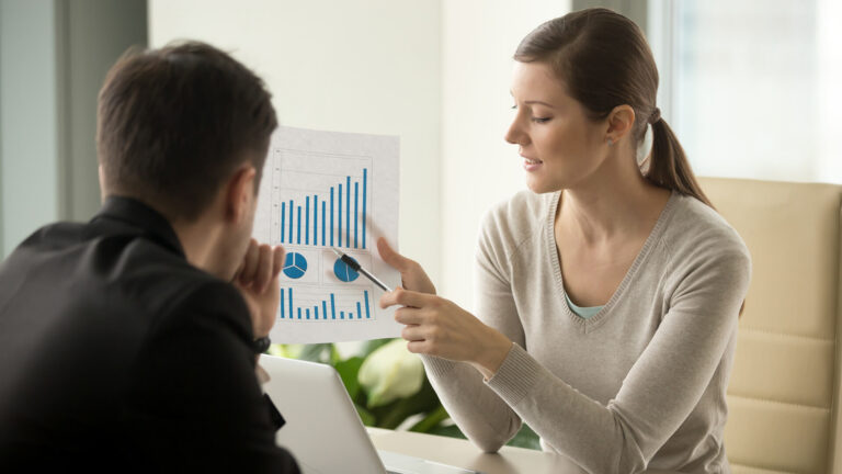 How to Measure Customer Experience ROI: A Practical Guide