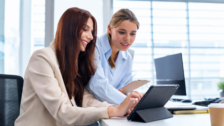 Do You Need CX Software? 6 Signs It’s Time to Move Beyond Manual CX