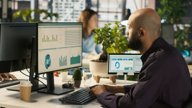 CSAT vs NPS: What Conflicting Scores Reveal About Customer Experience